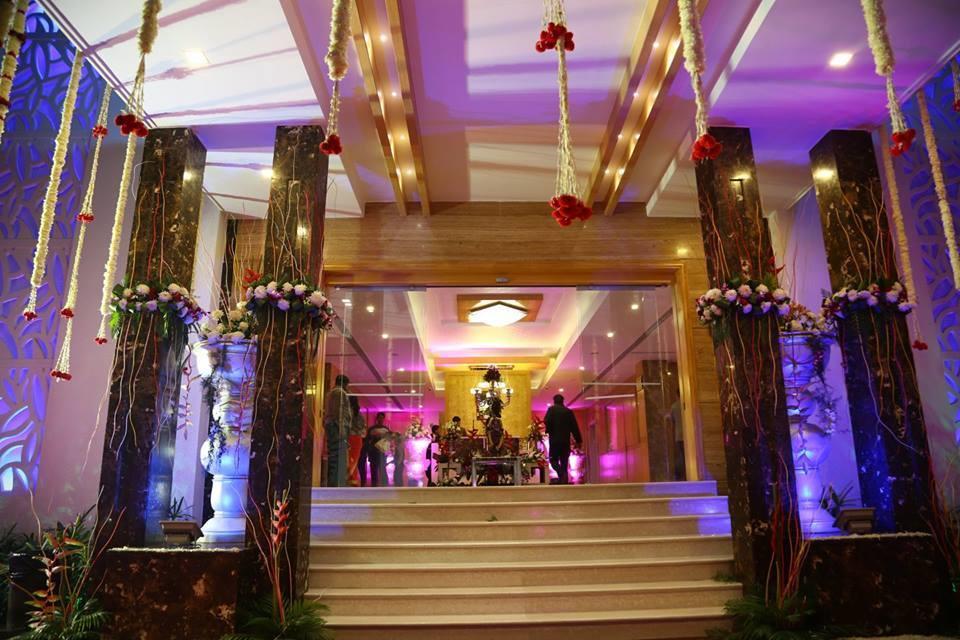 Wingston A Treehouse Hotel Goverdhan Radha Kund Экстерьер фото