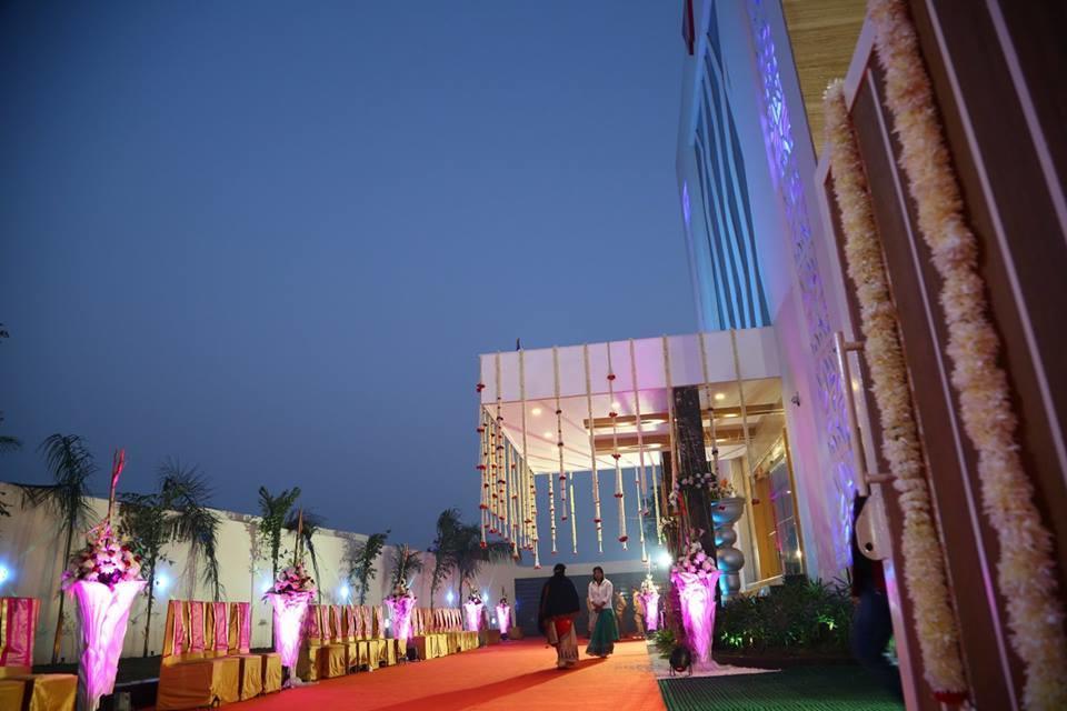 Wingston A Treehouse Hotel Goverdhan Radha Kund Экстерьер фото