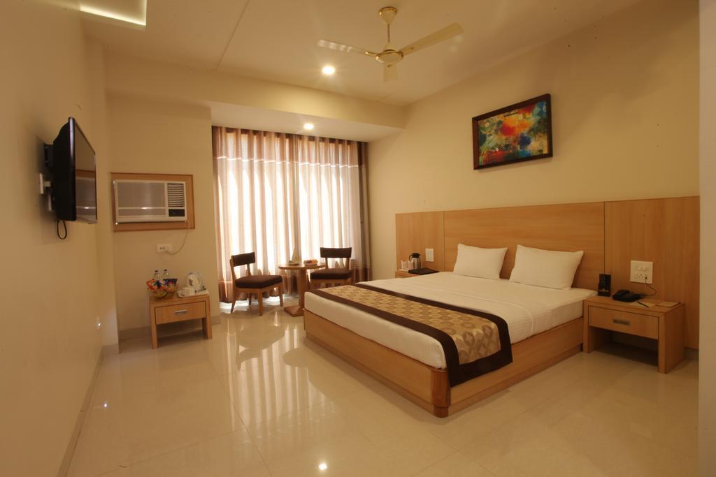 Wingston A Treehouse Hotel Goverdhan Radha Kund Номер фото