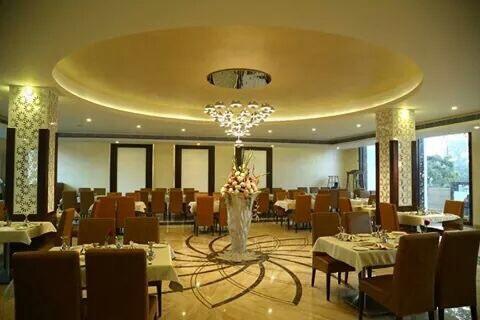 Wingston A Treehouse Hotel Goverdhan Radha Kund Экстерьер фото