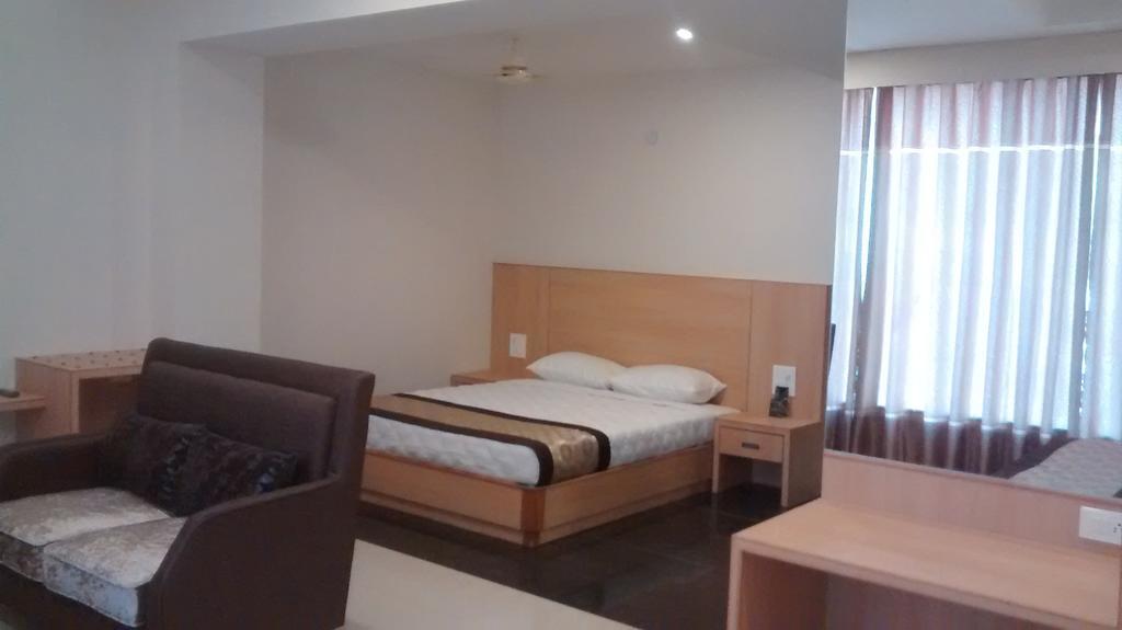 Wingston A Treehouse Hotel Goverdhan Radha Kund Экстерьер фото
